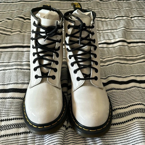 Dr Martens boots women’s size 7